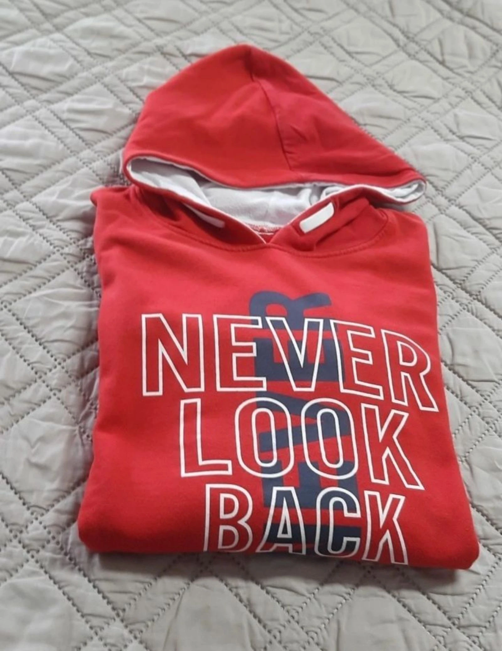 Red sweatshirt - boy - 14 years – photo 6
